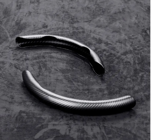 P65 Couvre volant carbone noir